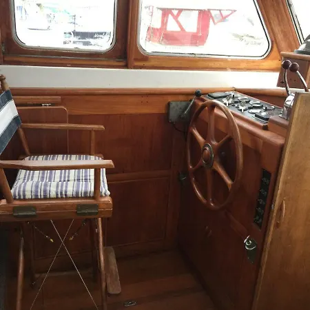 Bateau-hôtel Bateau Loch Tummel Montech